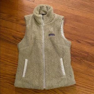 Patagonia vest tan in good condition Sz M